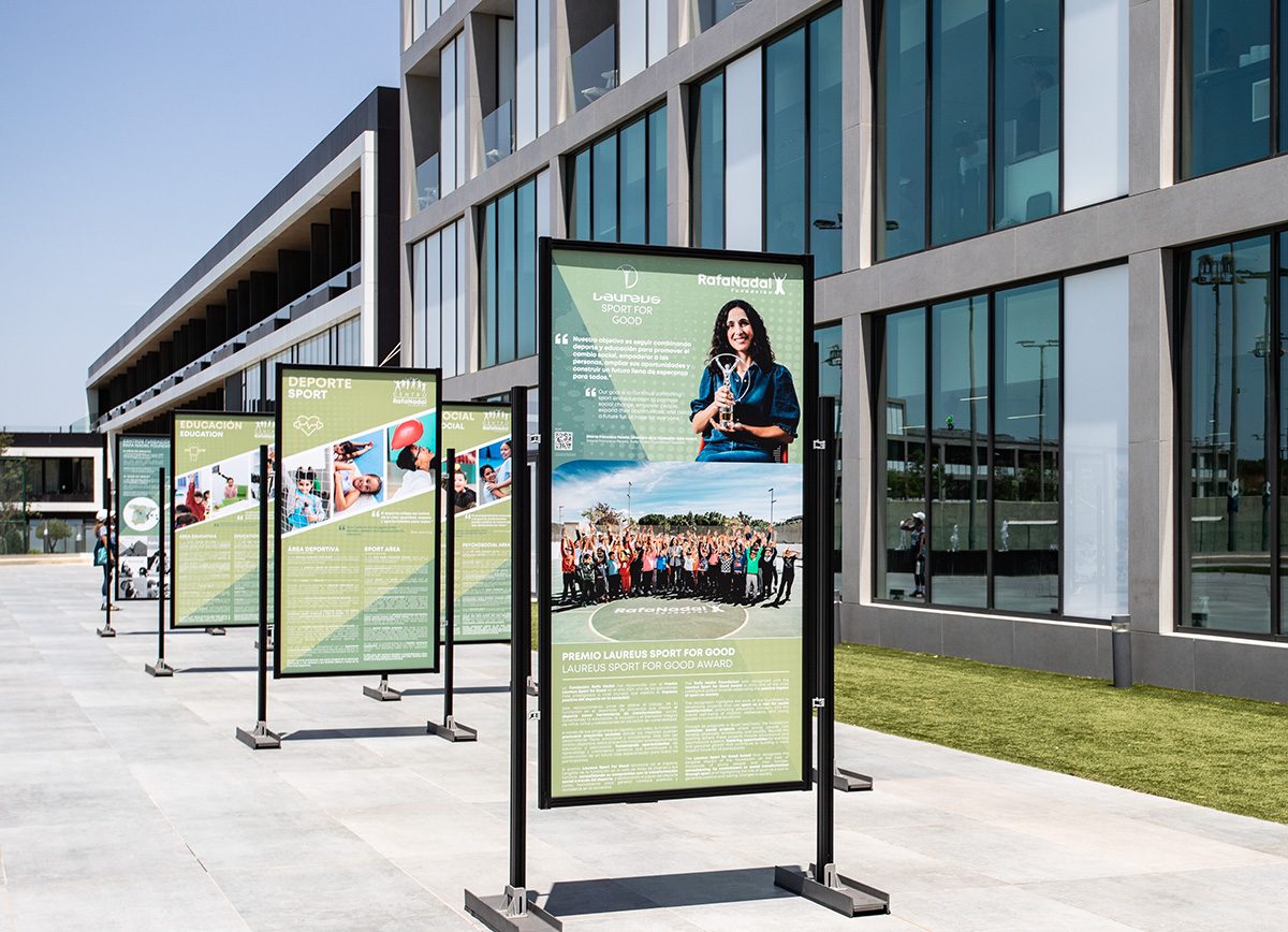 La exposición itinerante del programa “Educación y Deporte” de los Centros Fundación Rafa Nadal se instala este verano en la Rafa Nadal Academy